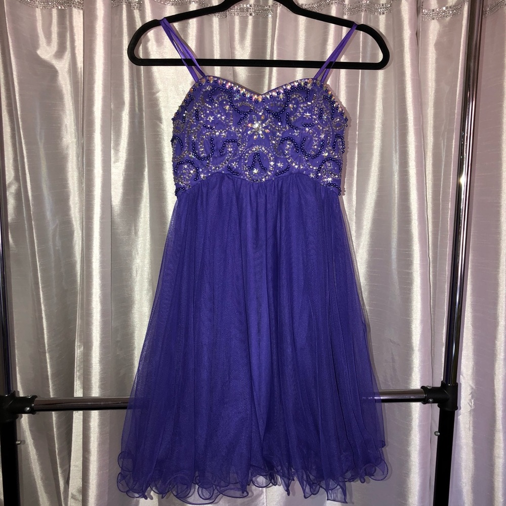 Short Homecoming / Snowflake Formal Dress! Size 3